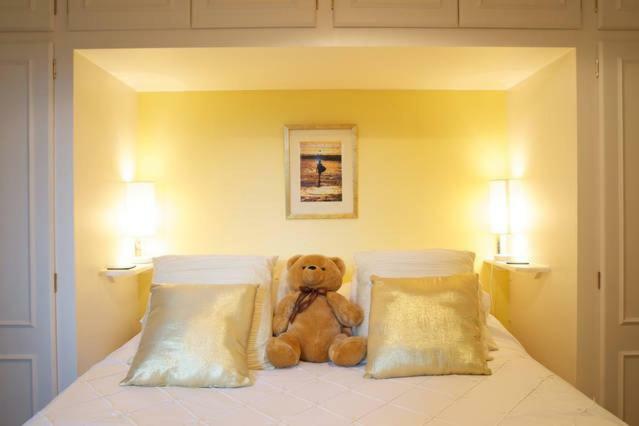 2 Bedrooms Apartment With Free Parking Lancing Bagian luar foto